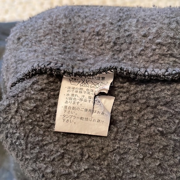 BACK TO BASIC crop top hoodie - Picture 3 of 4